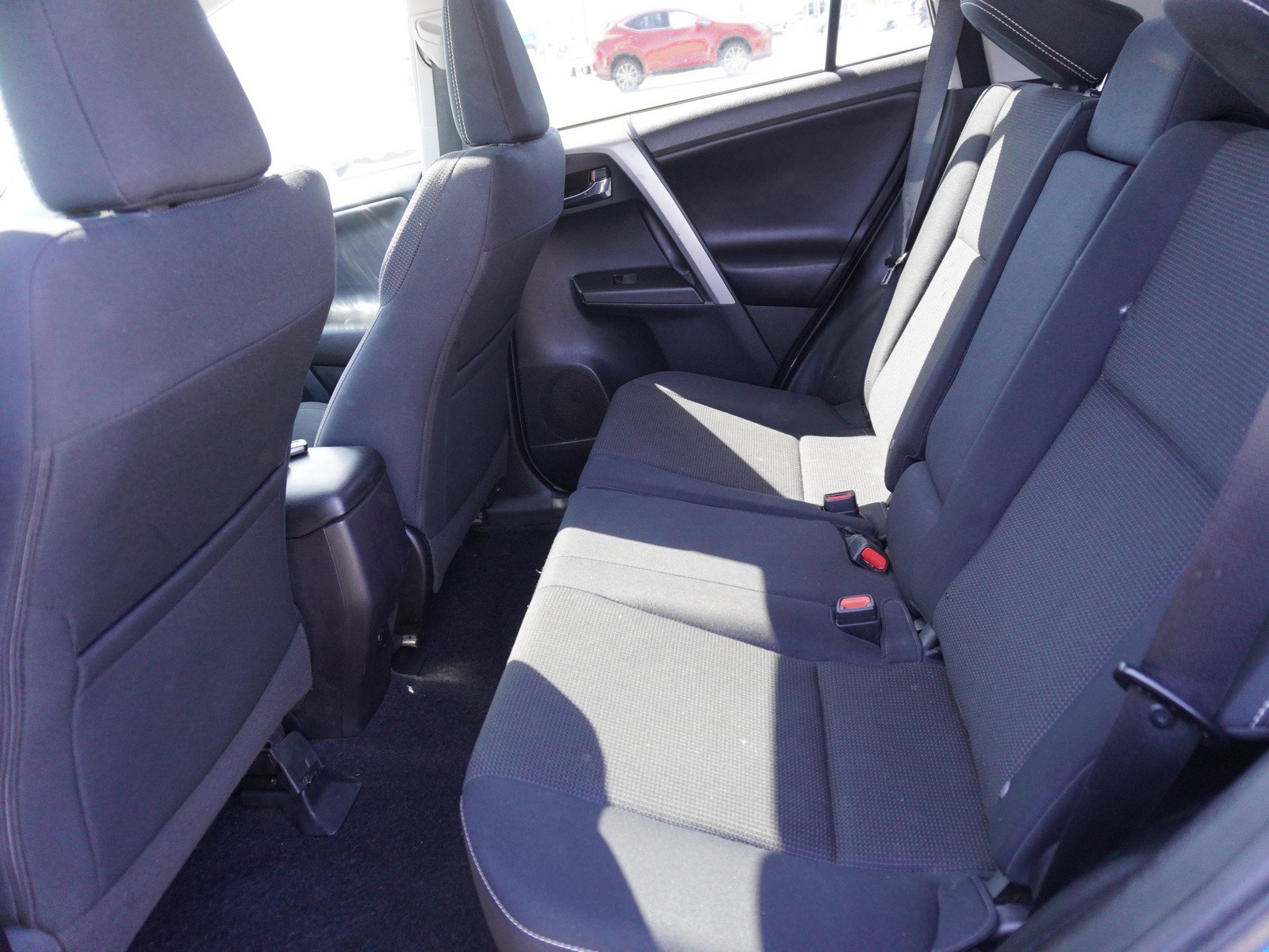 Used 2018 Toyota RAV4 XLE w/ Plus Extra Value Package AWD/4WD image 13