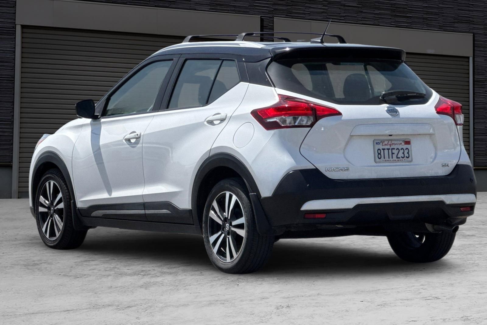 Used 2020 Nissan Kicks SR w/ SR Premium Package FWD image 6