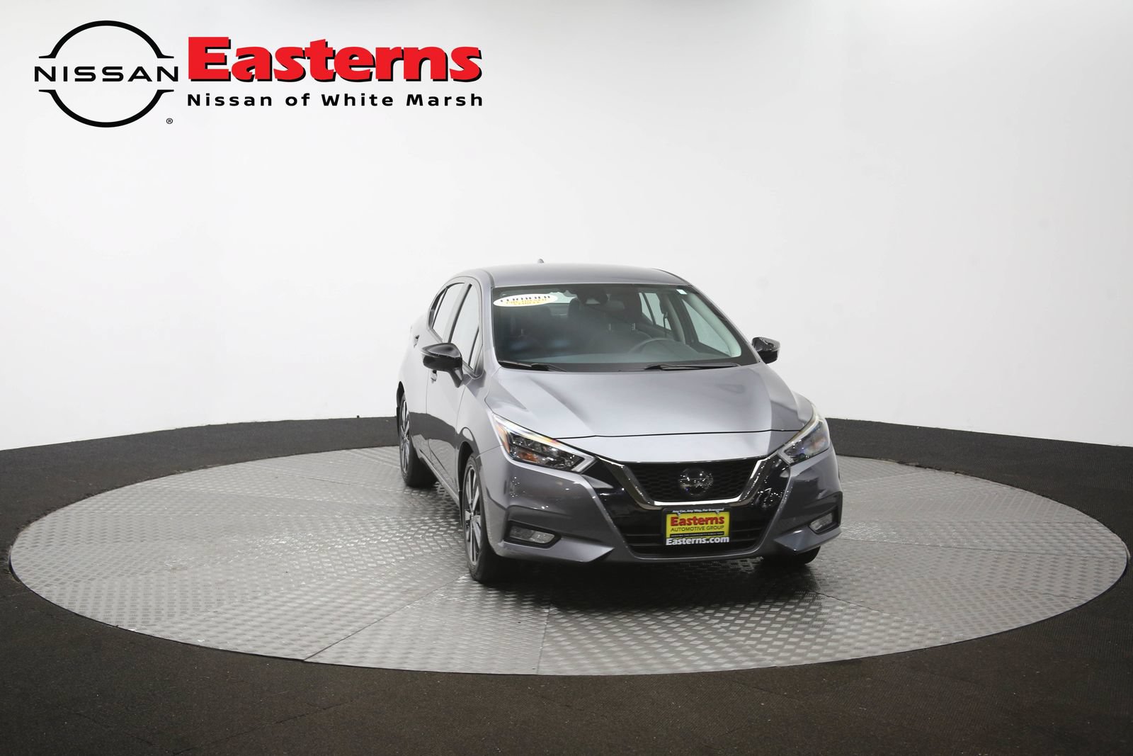 Used 2021 Nissan Versa SR FWD image 50