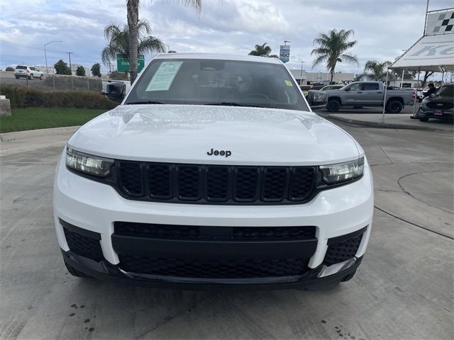 Used 2022 Jeep Grand Cherokee L Laredo image 3