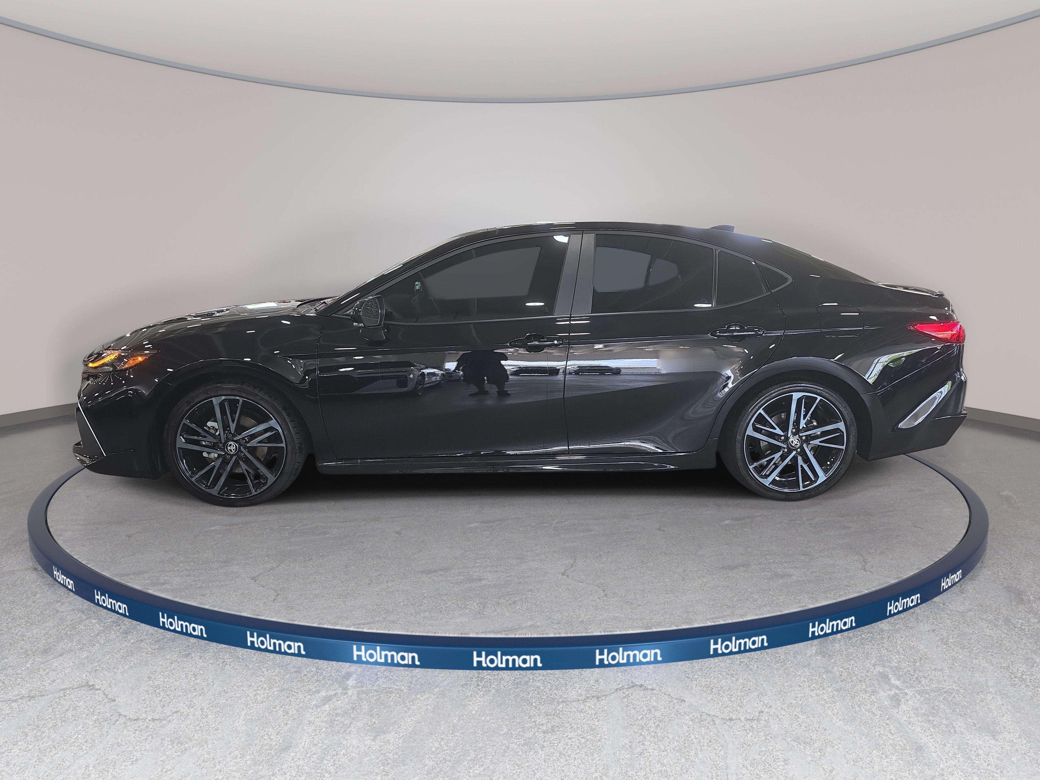 Used 2026 Toyota Camry XSE FWD image 8