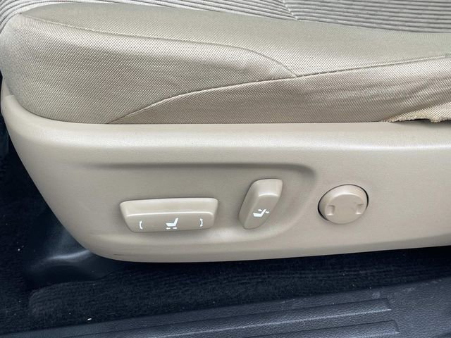 Used 2014 Toyota 4Runner SR5 image 17