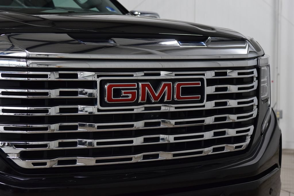 Used 2024 GMC Sierra 1500 Denali AWD/4WD image 11