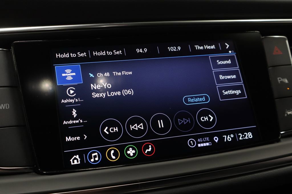 Used 2023 Buick Enclave Essence w/ Sport Touring Edition image 2