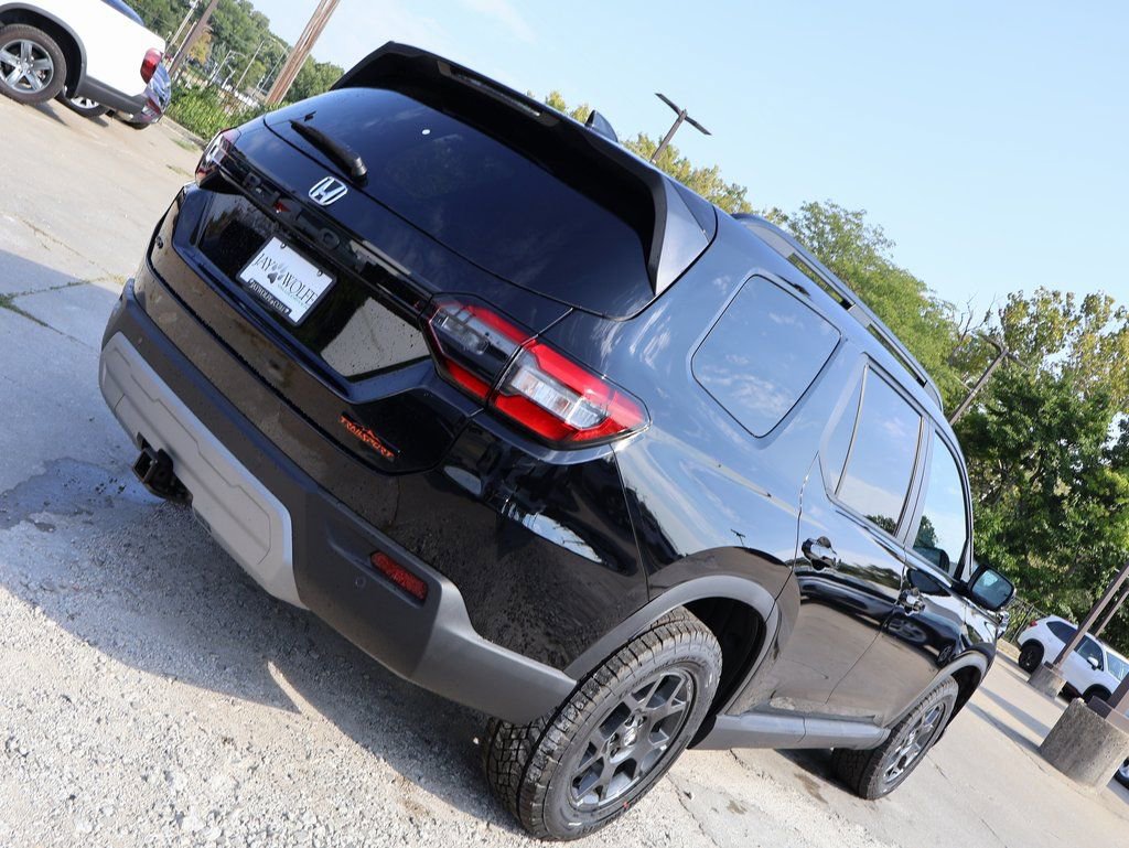 New 2025 Honda Pilot TrailSport image 6