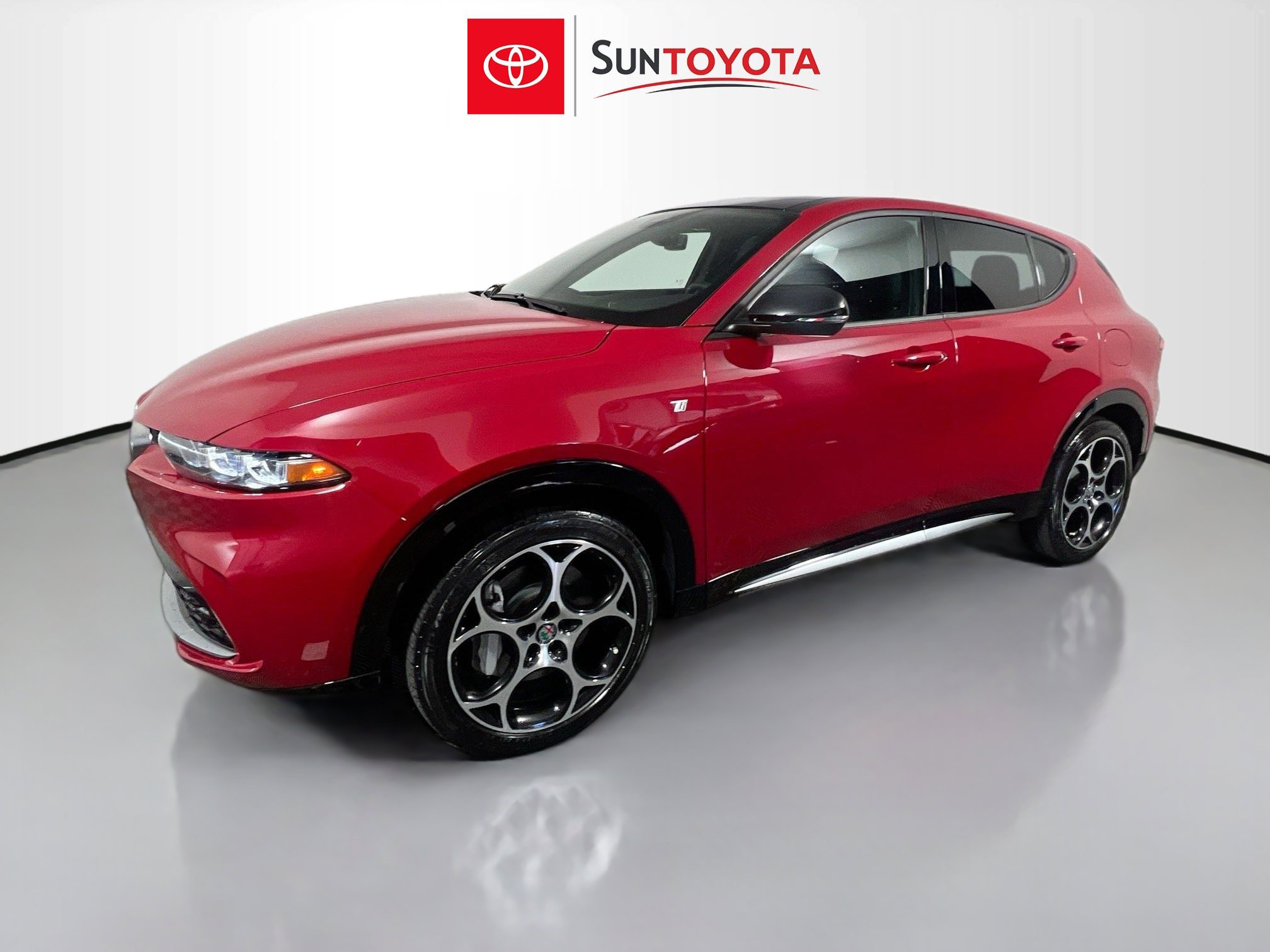 Used 2024 Alfa Romeo Tonale Ti w/ Premium Interior Package image 9