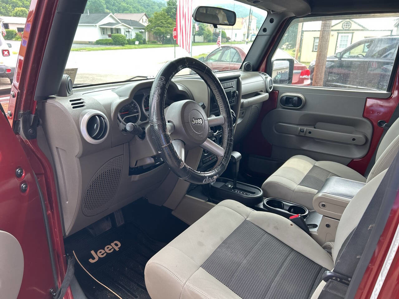 Used 2010 Jeep Wrangler Unlimited Sahara w/ Mopar Chrome Edition Group image 6