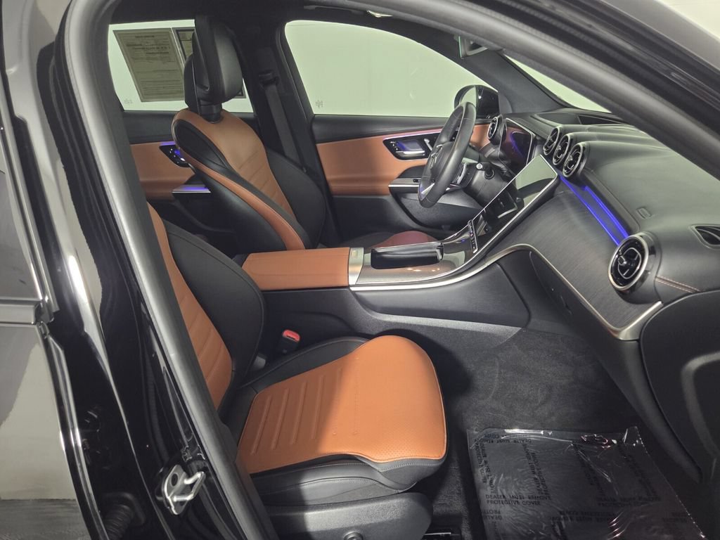 Used 2023 Mercedes-Benz GLC 300 image 32