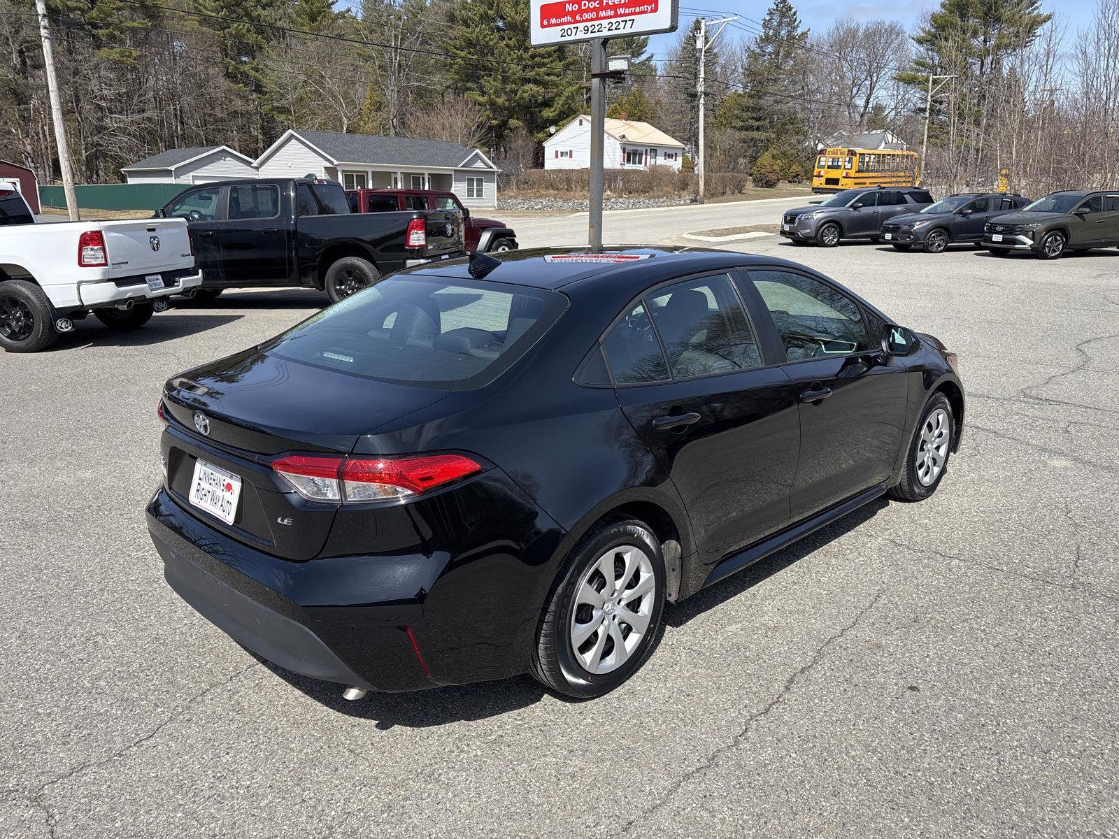 Used 2025 Toyota Corolla LE image 11