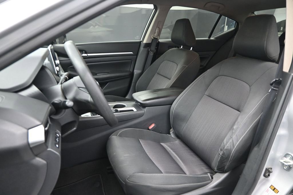 Used 2022 Nissan Altima 2.5 SV FWD image 14