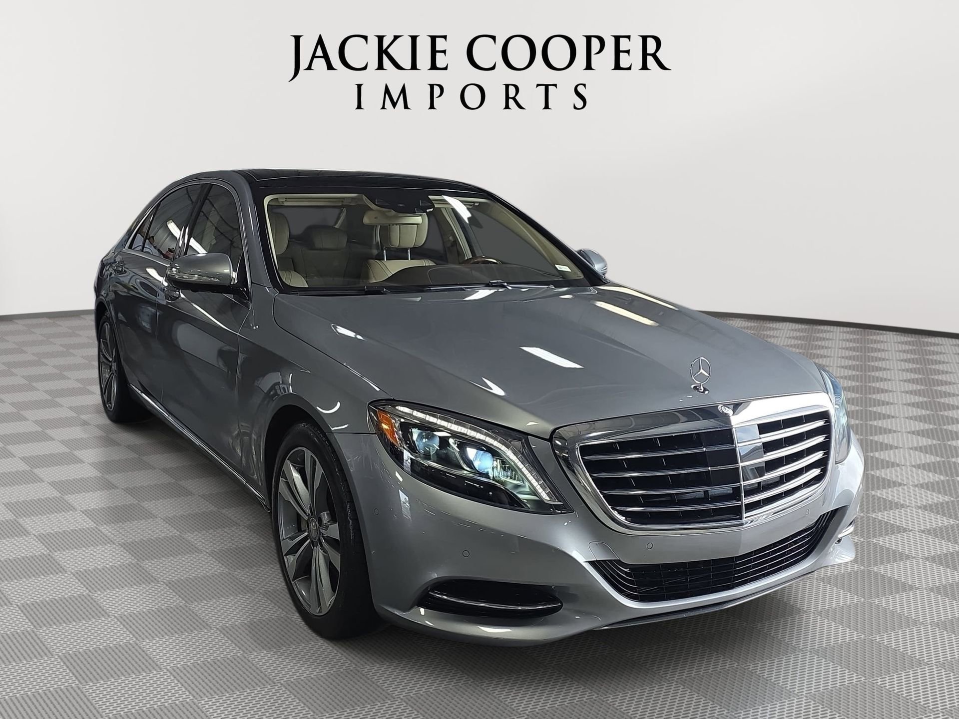 Used 2015 Mercedes-Benz S 550 4MATIC Sedan image 3