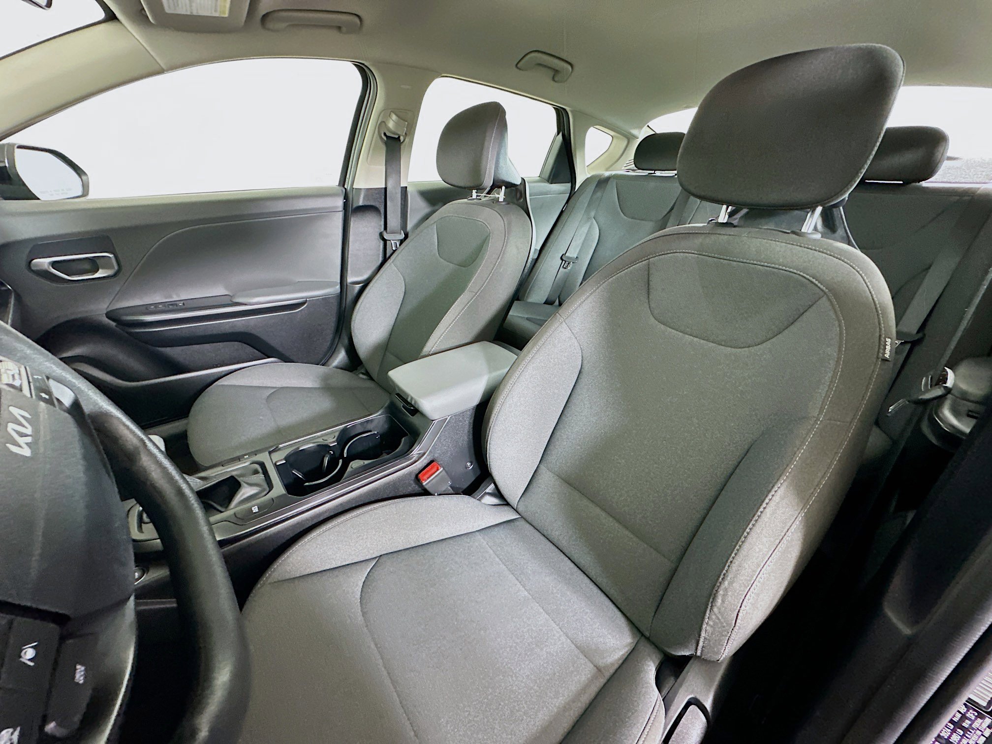 Used 2025 Kia K4 LXS image 13