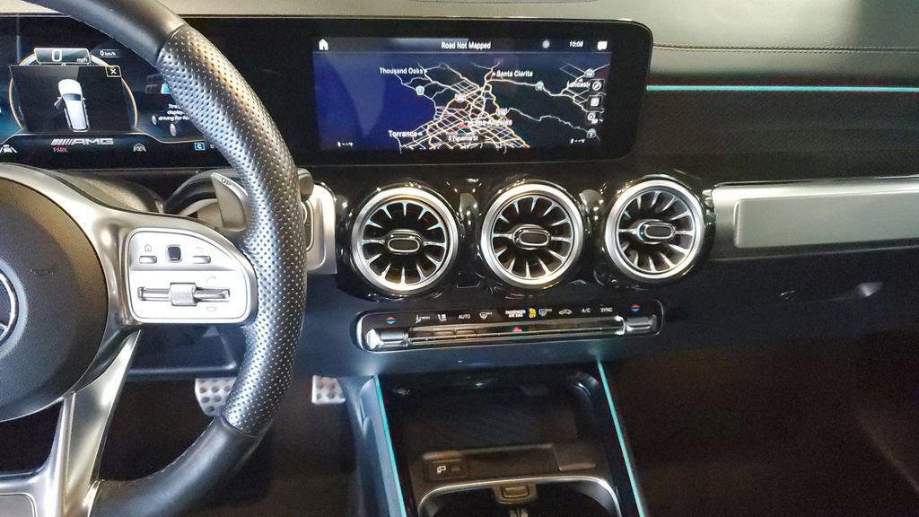 Used 2022 Mercedes-Benz GLB 35 AMG 4MATIC image 28