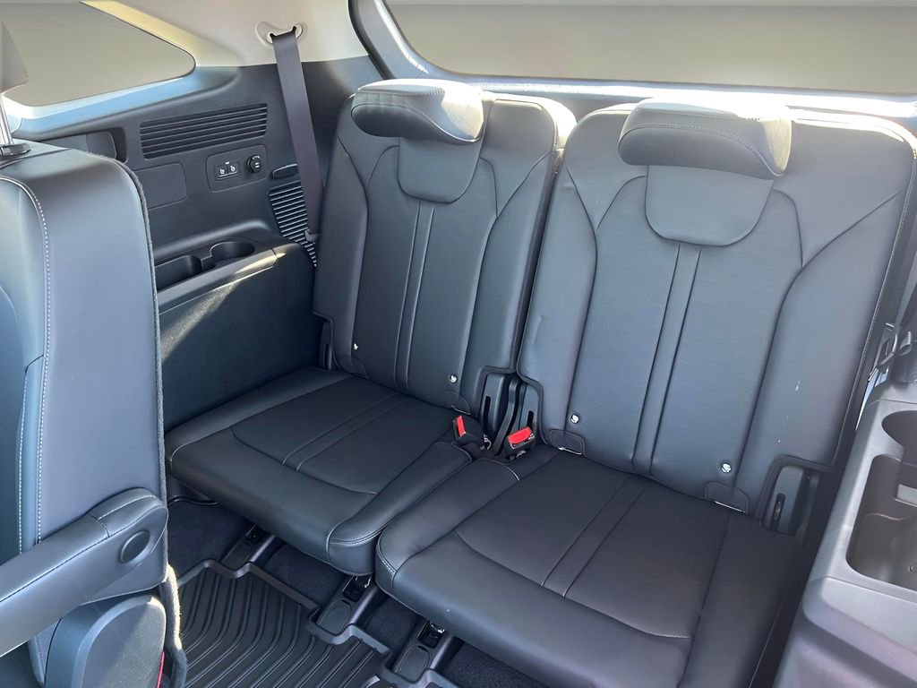 Used 2025 Kia Sorento SX image 14