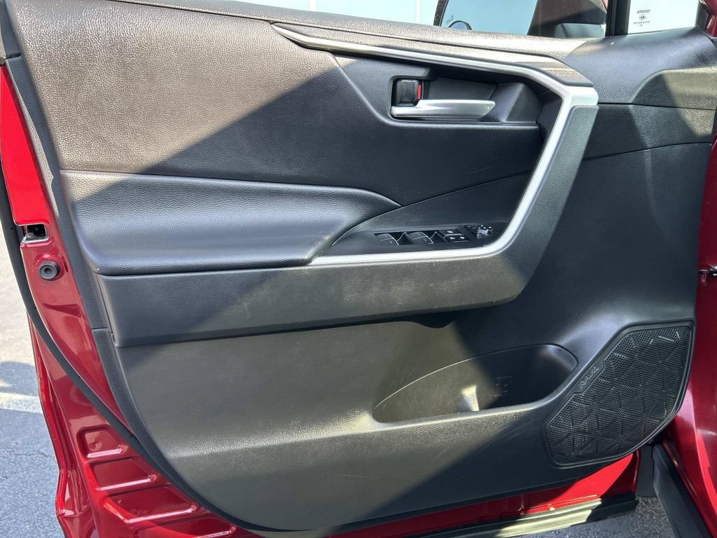 Used 2023 Toyota RAV4 XLE w/ Convenience Package FWD image 21
