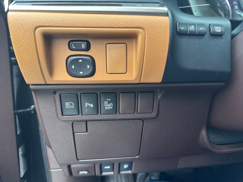 Used 2018 Lexus ES 350 w/ Navigation System Package image 51