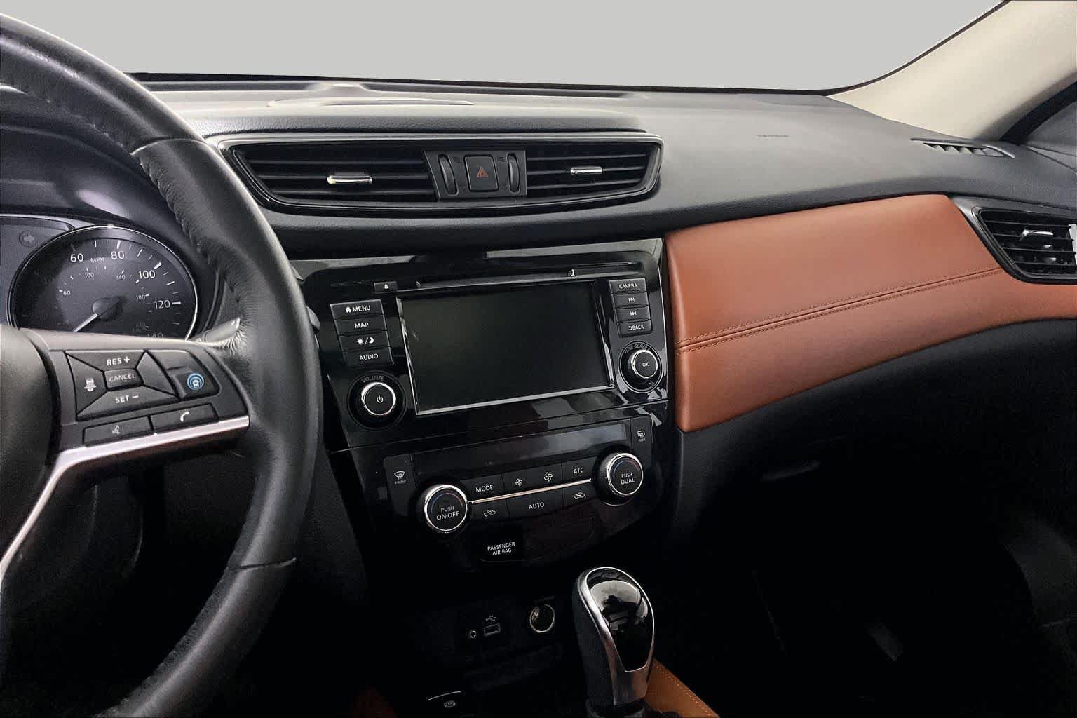 Used 2018 Nissan Rogue SL w/ Premium Package FWD image 7