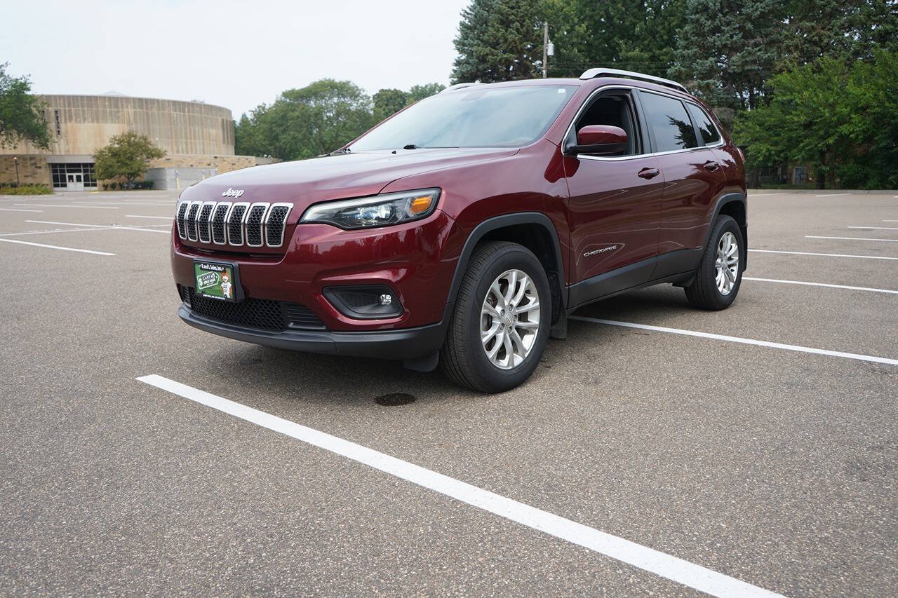 Used 2019 Jeep Cherokee Latitude w/ Cold Weather Group AWD/4WD image 12