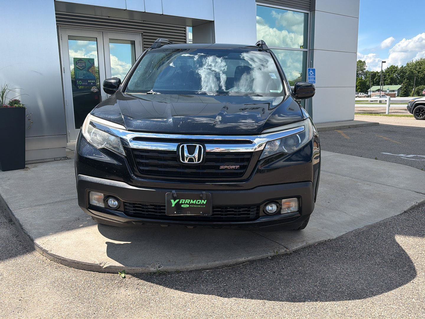Used 2017 Honda Ridgeline Sport image 2