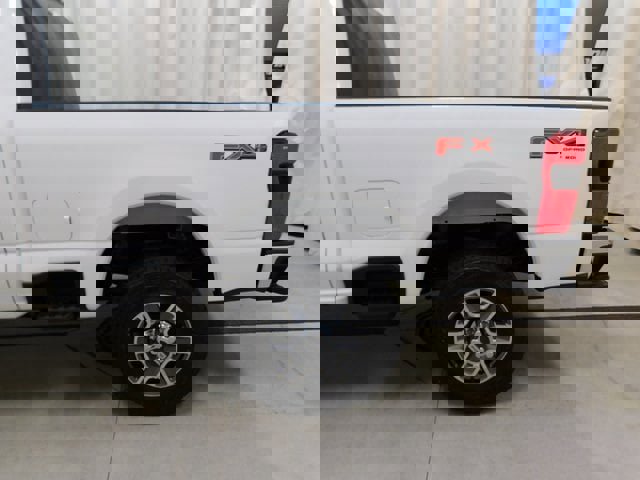 New 2026 Ford F350 Lariat w/ FX4 Off-Road Package image 16