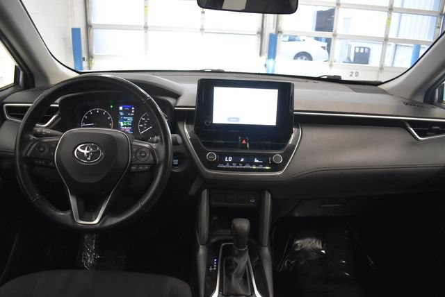 Used 2024 Toyota Corolla Cross LE AWD/4WD image 5