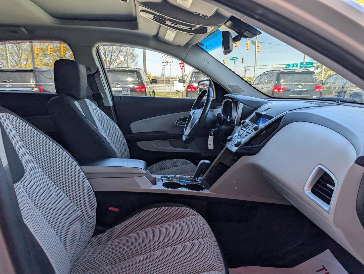 Used 2011 Chevrolet Equinox LT w/ Driver Convenience Package image 21