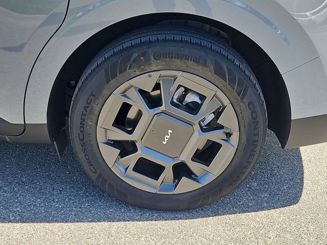 Certified 2025 Kia Carnival EX FWD image 5