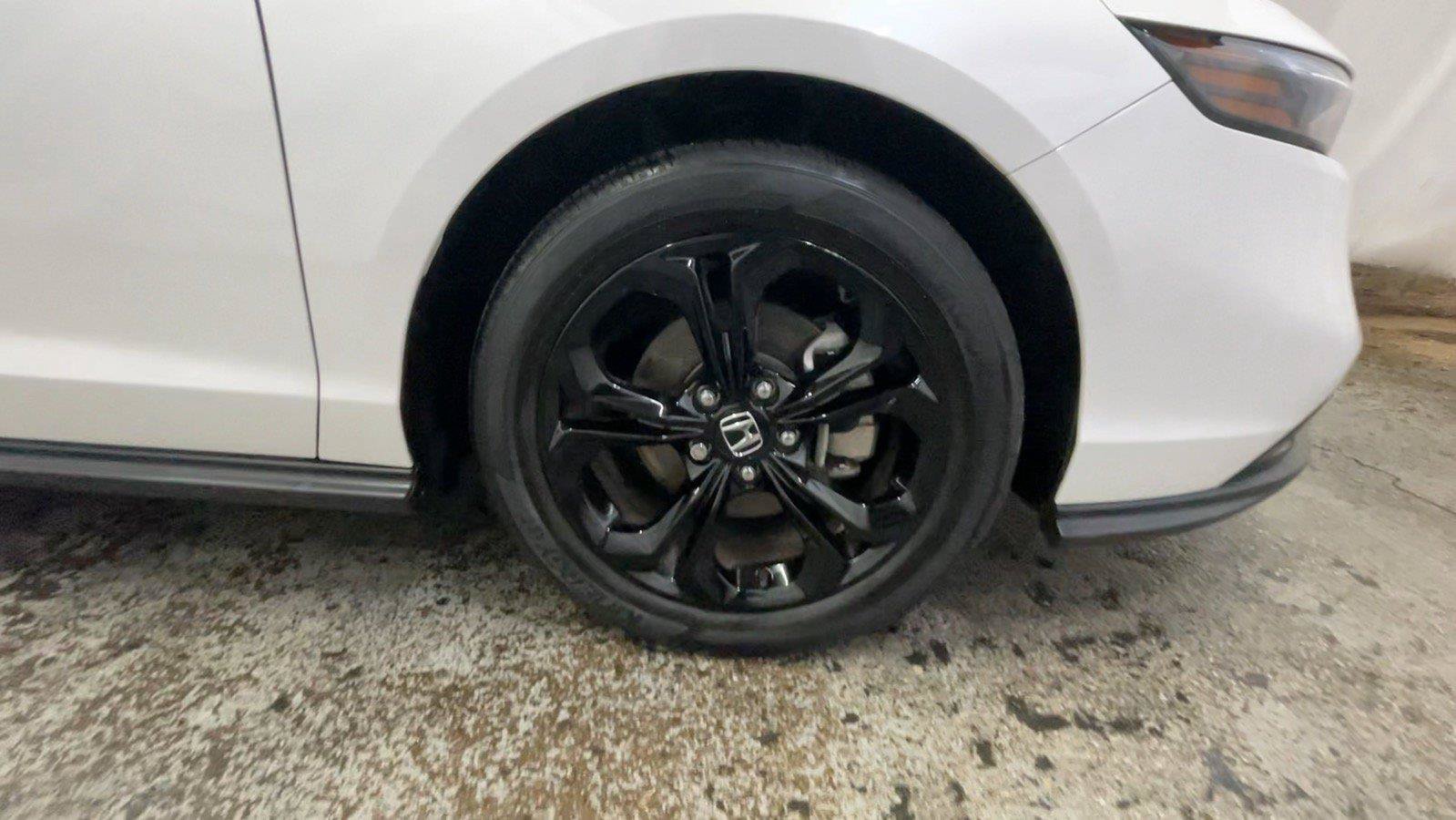 Used 2025 Honda Accord SE image 17