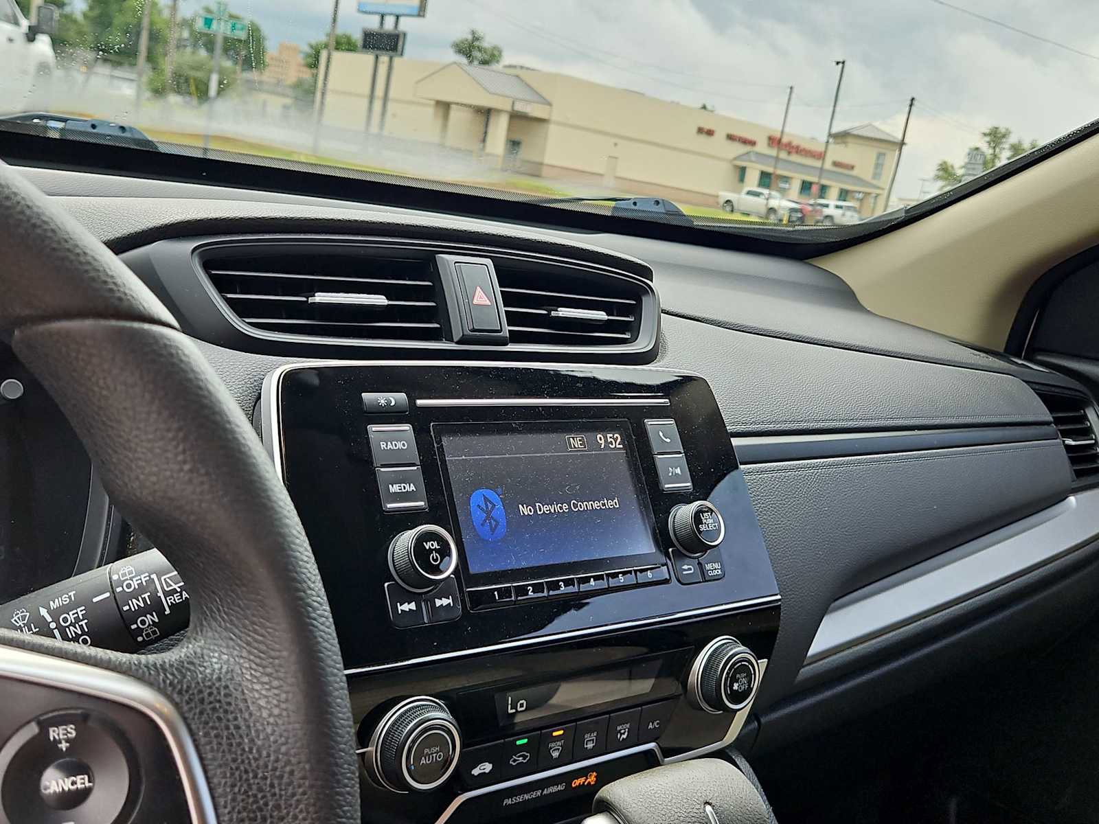 Used 2018 Honda CR-V LX image 24