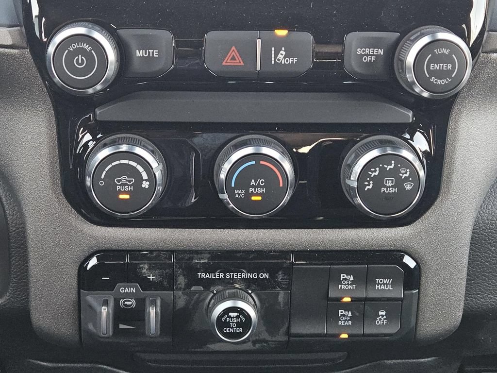 New 2026 RAM 1500 Warlock AWD/4WD image 13