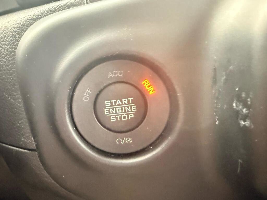 Used 2022 Jeep Wrangler Unlimited Sport AWD/4WD image 23