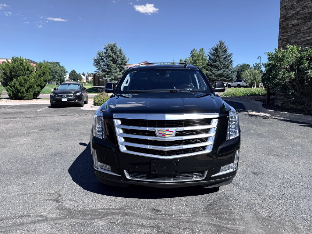 Used 2018 Cadillac Escalade ESV Premium Luxury AWD/4WD image 3