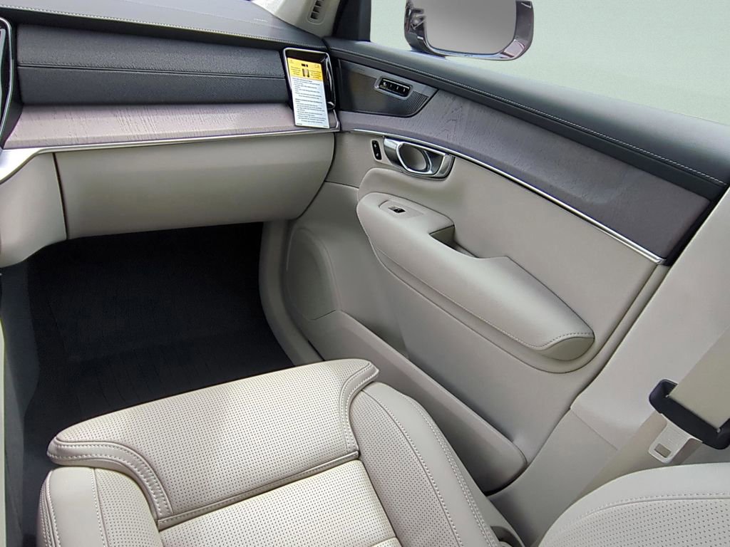 New 2026 Volvo XC90 B6 Ultra w/ Lounge Package AWD/4WD image 12