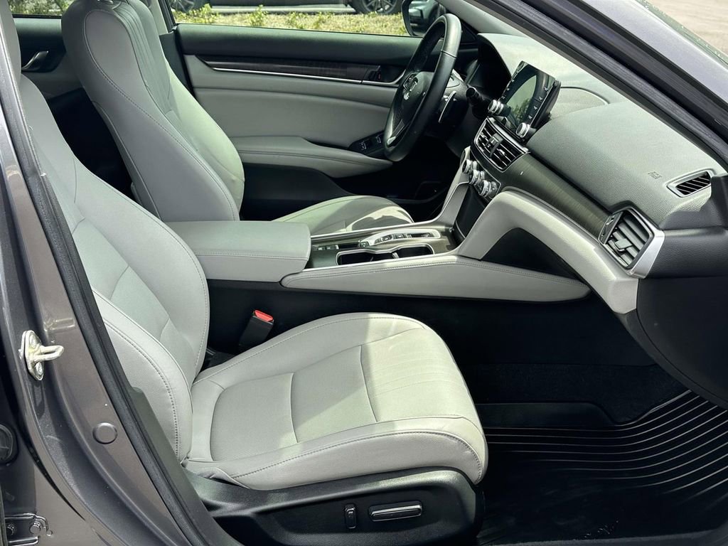 Used 2019 Honda Accord Touring image 7