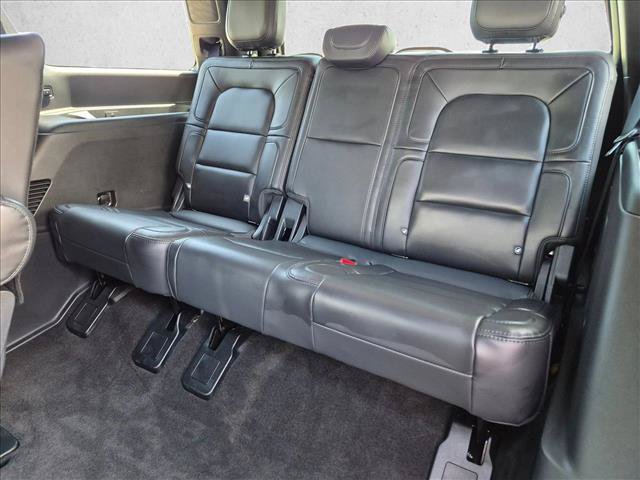 Used 2023 Lincoln Navigator Reserve AWD/4WD image 22
