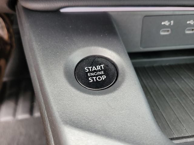 Used 2026 Nissan Sentra SR w/ Floor Mat Package FWD image 25