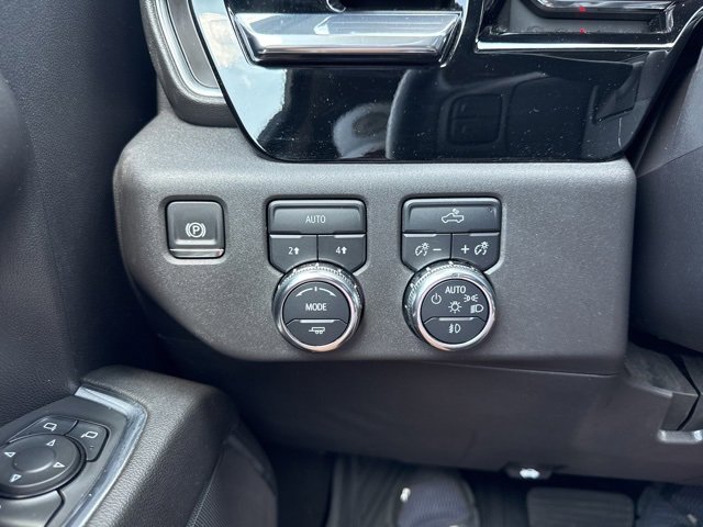 Used 2024 GMC Sierra 1500 Elevation image 18