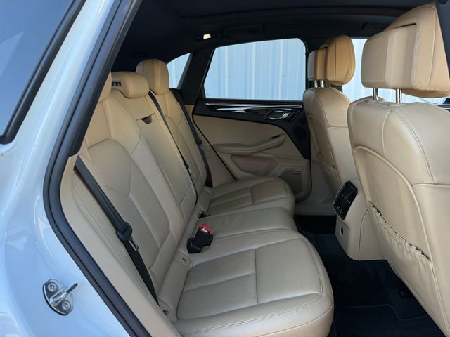 Used 2018 Porsche Macan S w/ Premium Package Plus image 30