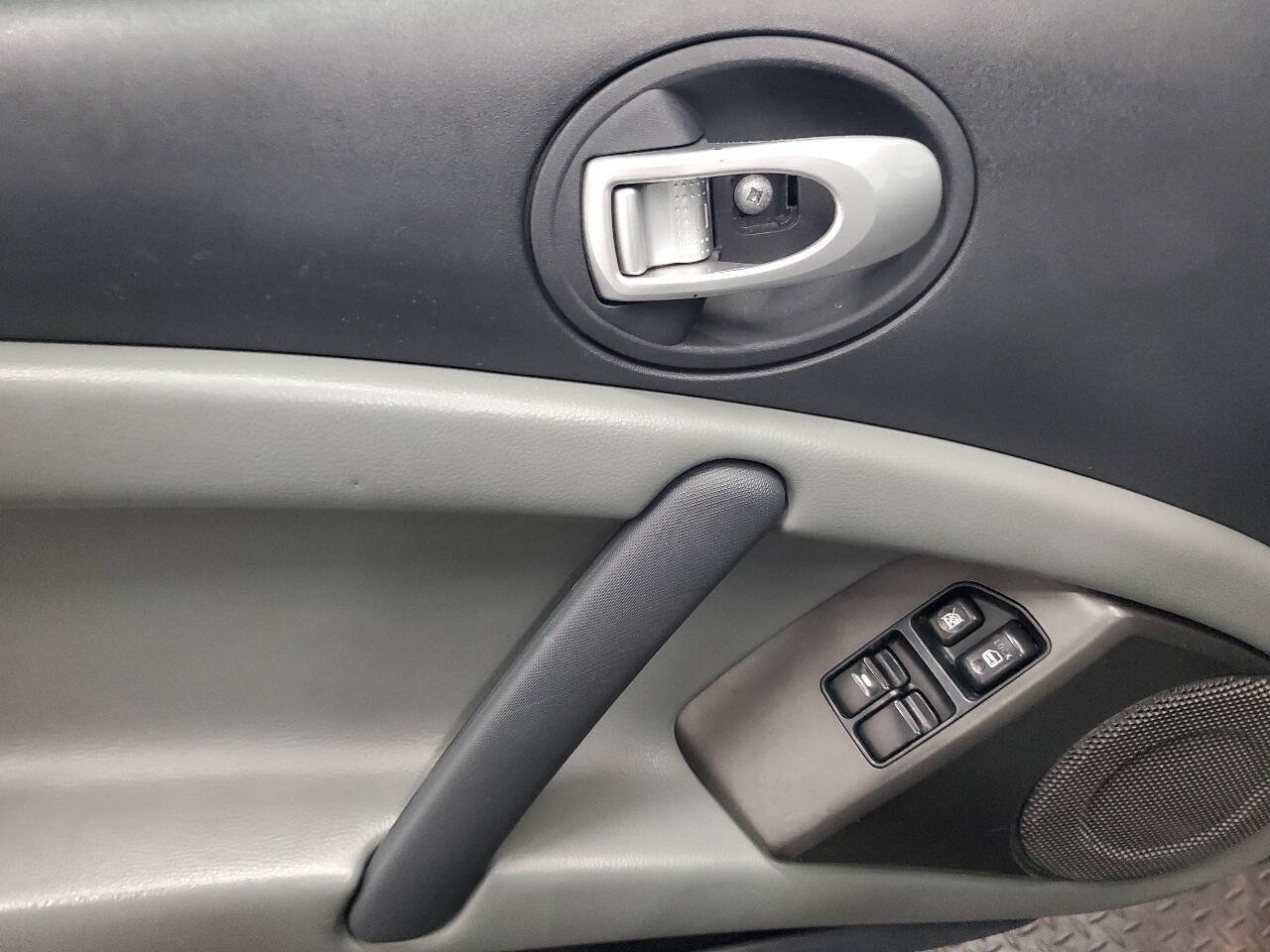 Used 2009 Mitsubishi Eclipse GT FWD image 10