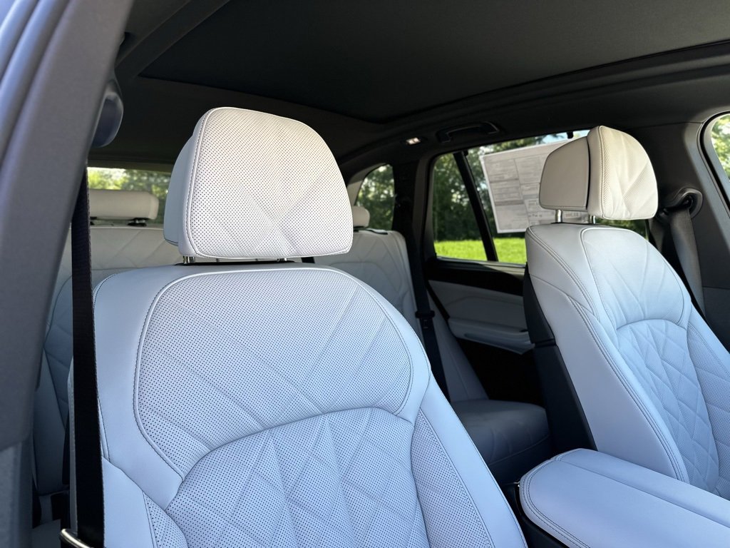 New 2026 BMW X5 M60i image 28
