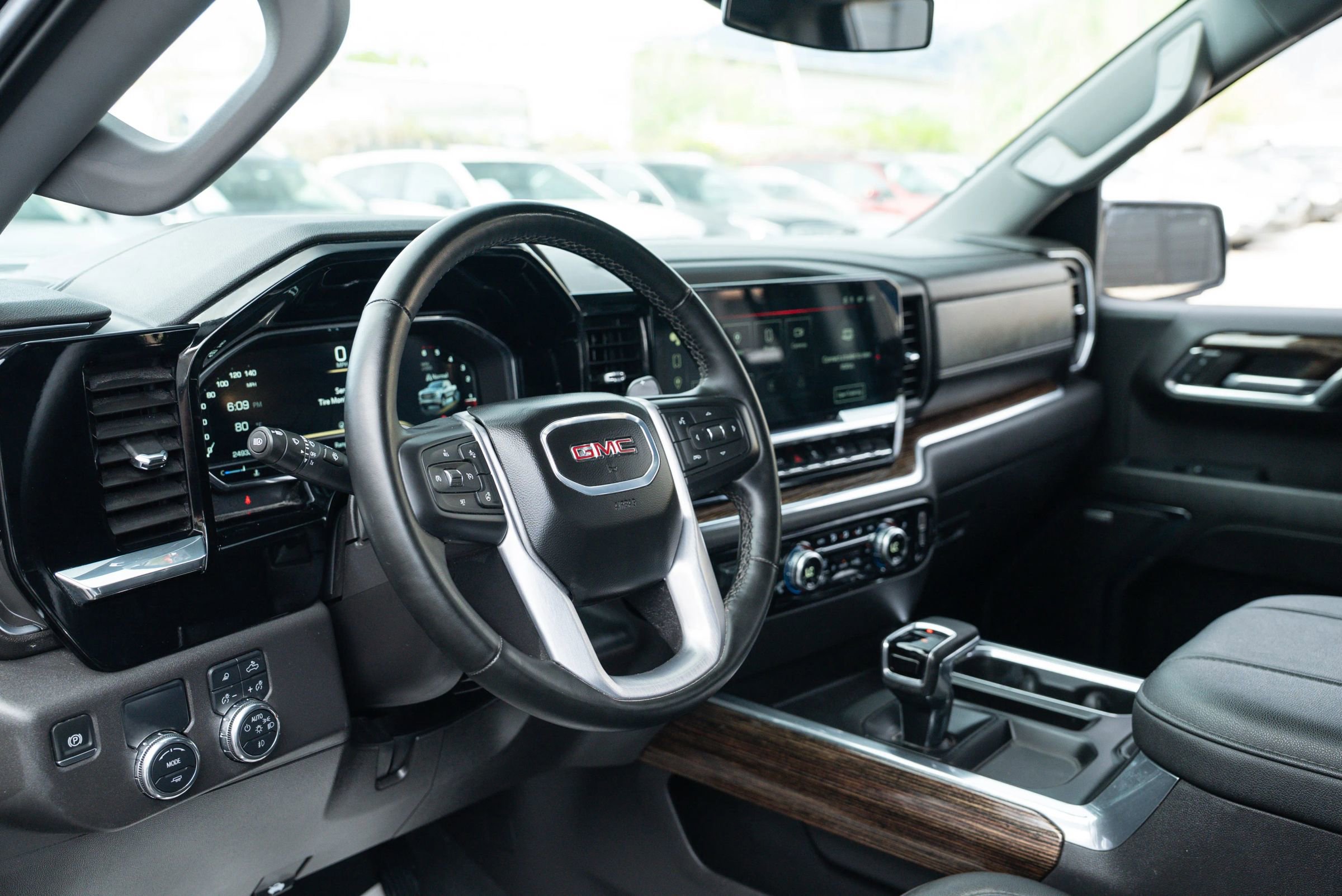 Used 2024 GMC Sierra 1500 Elevation w/ Elevation Premium Package RWD image 17