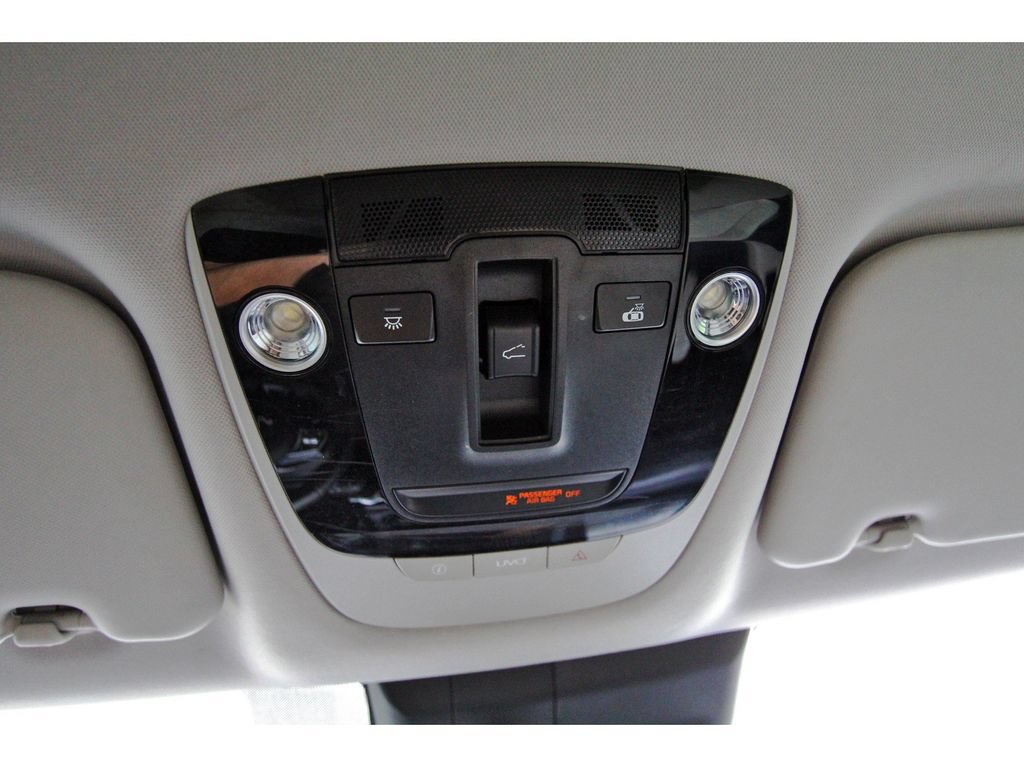 Certified 2022 Kia Seltos SX w/ Sunroof Package AWD/4WD image 24