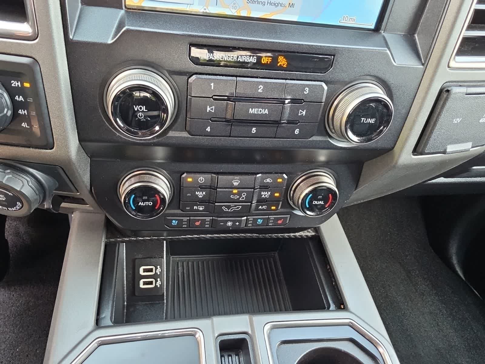 Used 2019 Ford F150 Raptor w/ Equipment Group 802A Luxury AWD/4WD image 35