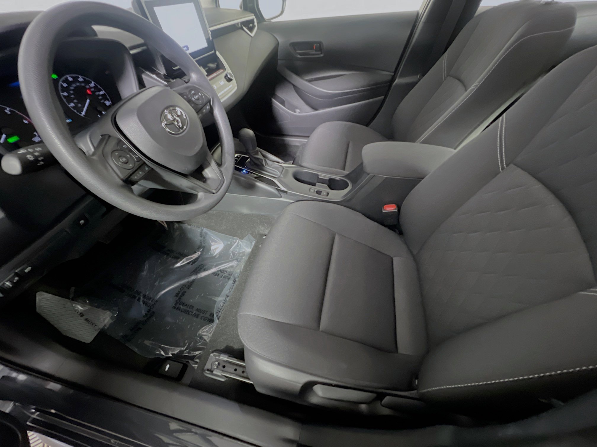 Used 2025 Toyota Corolla LE image 15