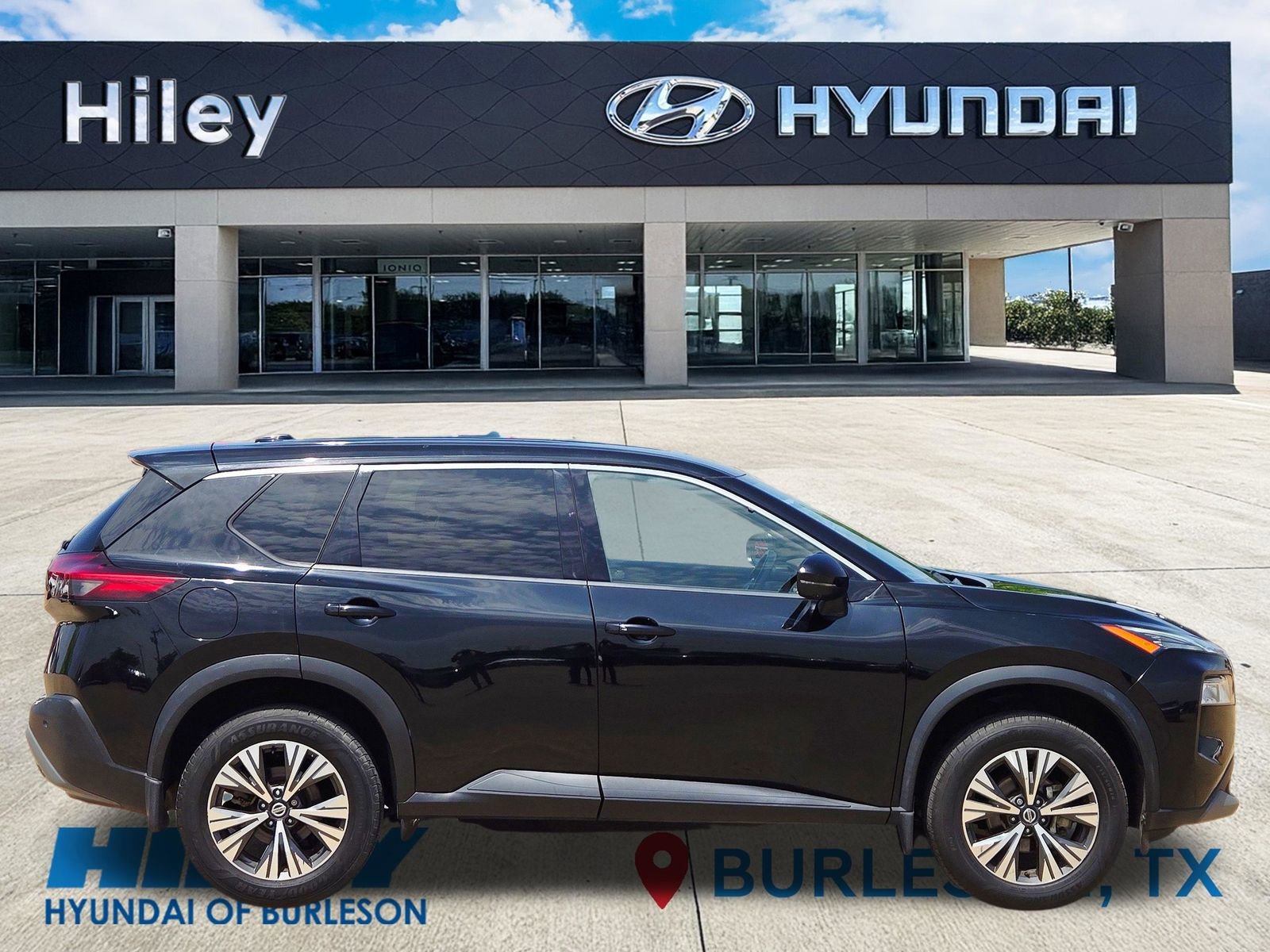 Used 2021 Nissan Rogue SV FWD image 3