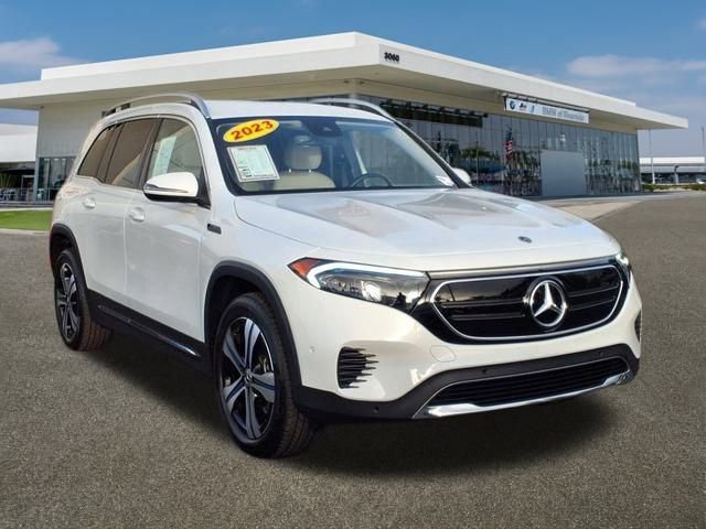 Used 2023 Mercedes-Benz EQB 300 4MATIC image 37