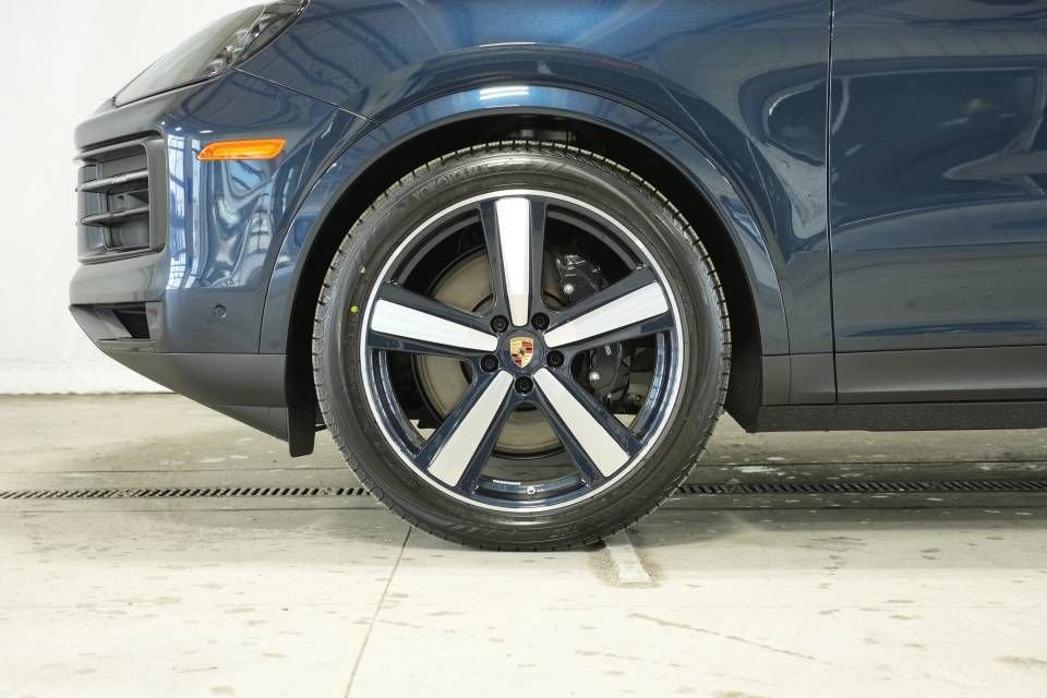 New 2026 Porsche Cayenne Coupe image 44