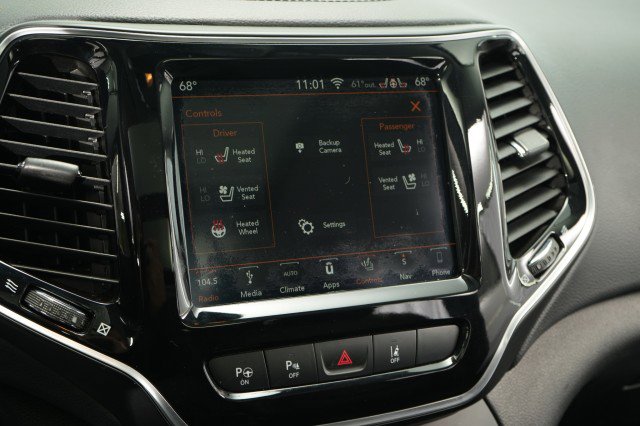 Used 2019 Jeep Cherokee Limited w/ Luxury Group AWD/4WD image 37
