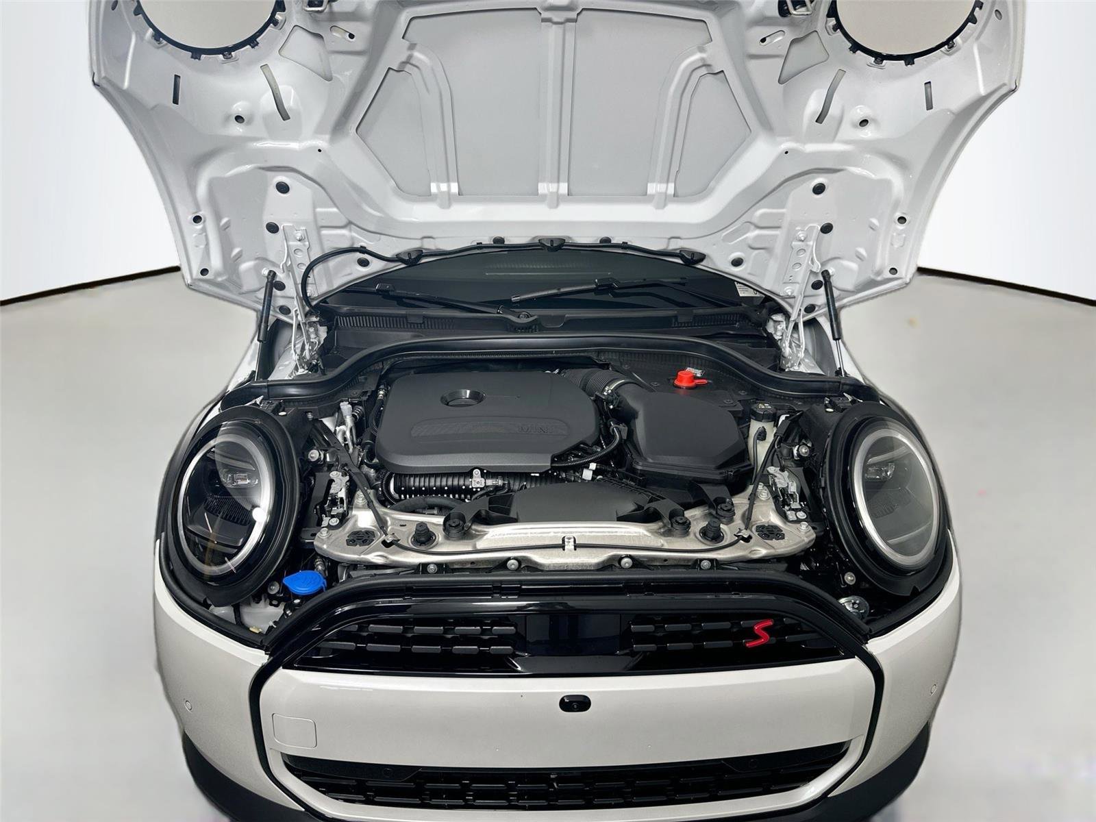 Certified 2025 MINI Cooper S FWD image 29