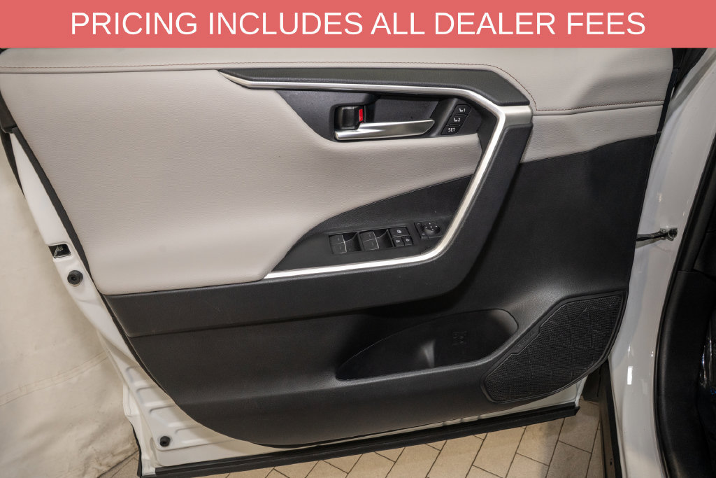 Used 2024 Toyota RAV4 Limited FWD image 13